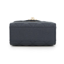 将图像加载到图库查看器中，CHANEL Matelasse Shoulder Phone Case NavyAP0249 Caviar Leather
