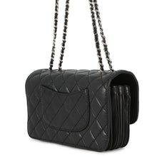 将图像加载到图库查看器中，CHANEL Matelasse Chain Shoulder Bag, 4-pocket accordion style Black Lambskin
