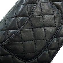 将图像加载到图库查看器中，CHANEL Matelasse Chain Shoulder Bag, 4-pocket accordion style Black Lambskin
