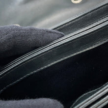 将图像加载到图库查看器中，CHANEL Matelasse Chain Shoulder Bag, 4-pocket accordion style Black Lambskin
