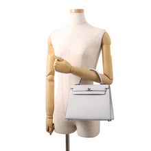 Load image into Gallery viewer, HERMES Kelly Sellier Gri Platinum Epsom Size 25
