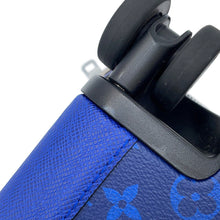 将图像加载到图库查看器中，LOUIS VUITTON Horizon BlueM20183 Taiga Leather Size 55
