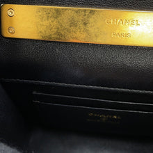 将图像加载到图库查看器中，CHANEL Matelasse Top Handle ChainShoulder Bag BlackAP2945 Lambskin
