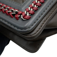 将图像加载到图库查看器中，CHANEL Boy Chanel ChainShoulder Bag Brown/Gray/RedA94804 Lambskin Size 25
