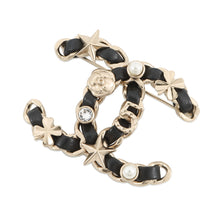 将图像加载到图库查看器中，CHANEL CC Logo Brooch BlackAB4726 Leather
