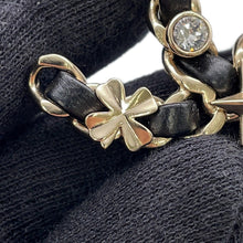 将图像加载到图库查看器中，CHANEL CC Logo Brooch BlackAB4726 Leather
