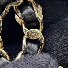 将图像加载到图库查看器中，CHANEL CC Logo Brooch BlackAB4726 Leather
