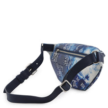 将图像加载到图库查看器中，LOUIS VUITTON Discovery・Bumbag BlueM20587 Monogram・Bandana Size PM
