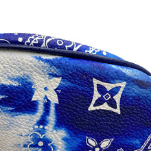 将图像加载到图库查看器中，LOUIS VUITTON Discovery・Bumbag BlueM20587 Monogram・Bandana Size PM
