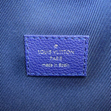 将图像加载到图库查看器中，LOUIS VUITTON Discovery・Bumbag BlueM20587 Monogram・Bandana Size PM
