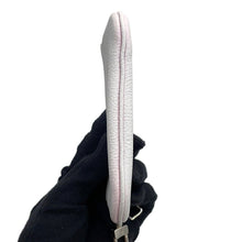 将图像加载到图库查看器中，LOUIS VUITTON Trio Messenger WhiteM20665 Damier Giant Spray
