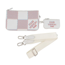 将图像加载到图库查看器中，LOUIS VUITTON Trio Messenger WhiteM20665 Damier Giant Spray
