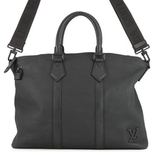 将图像加载到图库查看器中，LOUIS VUITTON Lock It NoirM59158 Taurillon Leather LV Aerogram
