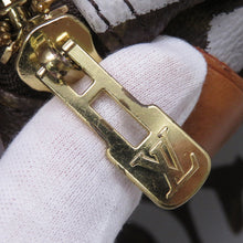 将图像加载到图库查看器中，LOUIS VUITTON Keepall ArgentM92197 Monogram・Graffiti Size 50
