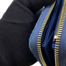 将图像加载到图库查看器中，LOUIS VUITTON LV × TM Zippy Wallet BlueM23161 Monogram Cherry Denim
