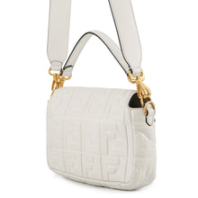 将图像加载到图库查看器中，FENDI baguette White8BR600 Leather
