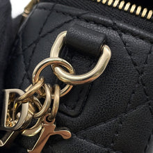 将图像加载到图库查看器中，Dior Cannage 2-Way Vanity Shoulder Pouch Black Leather
