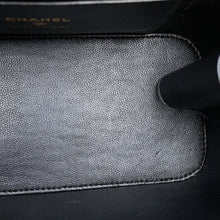 将图像加载到图库查看器中，CHANEL Matelasse Top Handle 2-Way Vanity Bag BlackAP1472 Lambskin
