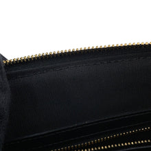 将图像加载到图库查看器中，CHANEL CC Logo Clutch Bag Black/White Tweed
