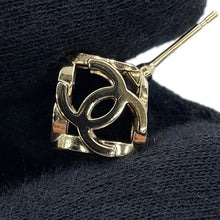 将图像加载到图库查看器中，CHANEL CC Logo Cube Earrings BlackAB9512 Gold Plated
