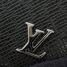 将图像加载到图库查看器中，LOUIS VUITTON Zippy Dragonne ArdoiseM69409 Taiga Leather
