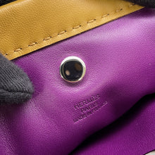 将图像加载到图库查看器中，HERMES Pillow Pouch Sesame/Ultra Violet Lambskin
