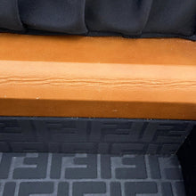 将图像加载到图库查看器中，FENDI Trunk case Brown7VV134 PVC Leather
