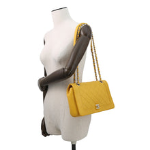 将图像加载到图库查看器中，CHANEL Matelasse Single Flap ChainShoulder Yellow Leather
