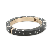 将图像加载到图库查看器中，CHANEL Rhinestone Bangle Black Metal
