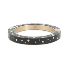 将图像加载到图库查看器中，CHANEL Rhinestone Bangle Black Metal

