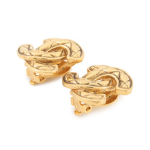 将图像加载到图库查看器中，CHANEL Matelasse CC Logo Earring Gold Metal
