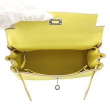Load image into Gallery viewer, HERMES Kelly Retourne Lime Swift Leather Size 25
