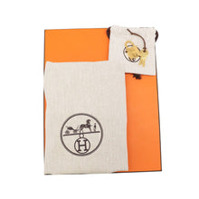 将图像加载到图库查看器中，HERMES Picotin Lock Beton Taurillon Clemence Size PM
