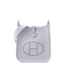 将图像加载到图库查看器中，HERMES Evelyne Short Green Pantan Taurillon Clemence Size TPM
