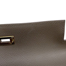 Load image into Gallery viewer, HERMES Kelly Sellier Etain Epsom Size 25
