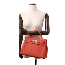Load image into Gallery viewer, HERMES Kelly Retourne Geranium Togo Leather Size 32
