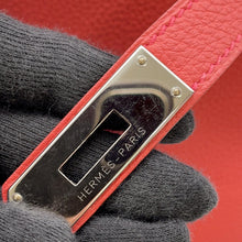 Load image into Gallery viewer, HERMES Kelly Retourne Geranium Togo Leather Size 32
