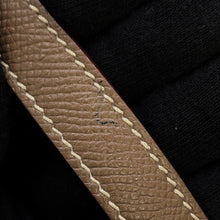 Load image into Gallery viewer, HERMES Kelly Sellier Etoupe/Ruby Epsom Size 35
