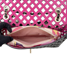 将图像加载到图库查看器中，CHANEL Punching Chain Shoulder Bag Black/PinkAS2376 Calf Leather Size 25
