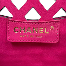 将图像加载到图库查看器中，CHANEL Punching Chain Shoulder Bag Black/PinkAS2376 Calf Leather Size 25
