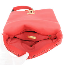 将图像加载到图库查看器中，CHANEL CHANEL19 Chain Shoulder Bag RedAS1160 Lambskin
