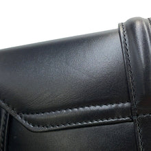 Load image into Gallery viewer, CELINE Busas 16 Seize Shoulder Bag Black188013 Leather Size Small
