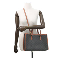 Load image into Gallery viewer, CELINE Triomphe Horizontal Cabas Tote Tan199742 PVC Leather Size Mini
