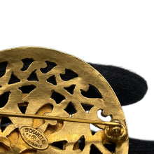 将图像加载到图库查看器中，CHANEL CC Logo Brooch Gold Gold Plated

