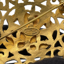 将图像加载到图库查看器中，CHANEL CC Logo Brooch Gold Gold Plated
