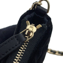 将图像加载到图库查看器中，CHANEL Half Moon ChainShoulder Bag Black Velour
