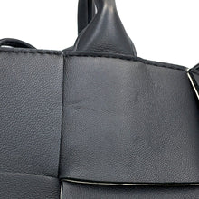 将图像加载到图库查看器中，Bottega Veneta Maxi INTRECCIATO Candy Alco Tote Black/White729029 Leather
