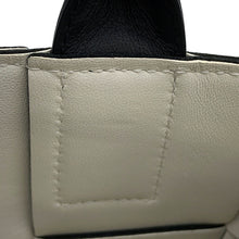 将图像加载到图库查看器中，Bottega Veneta Maxi INTRECCIATO Candy Alco Tote Black/White729029 Leather
