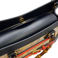 将图像加载到图库查看器中，GUCCI Diana Tote Bag Black/Beige678842 Leather Size Large
