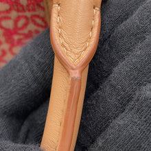 将图像加载到图库查看器中，LOEWE Amazona Anagram Warm Desert/RedA039N07X03 Calf Leather Canvas Size 23
